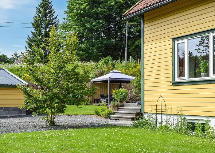 Holiday home Gorgeous In With Kitchen *